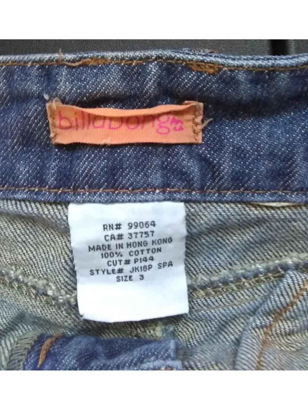 Billabong Y2K Denim Mini Skirt Juniors Size 3 Slit Hem Medium Wash